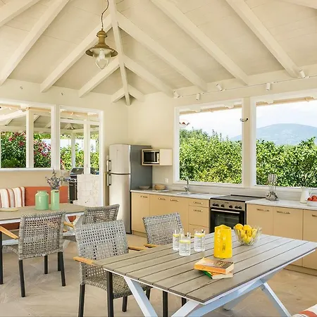 Villa Hidden Gem Estate Kefalonia, Multi-award Winner Spartia (Kefalonia)