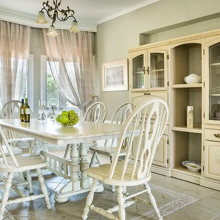 Hidden Gem Estate Kefalonia, Multi-award Winner فيلة