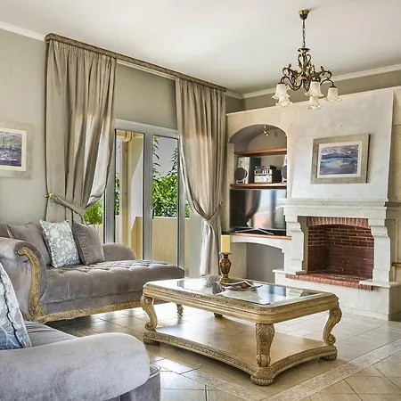 Hidden Gem Estate Kefalonia, Multi-award Winner וילה